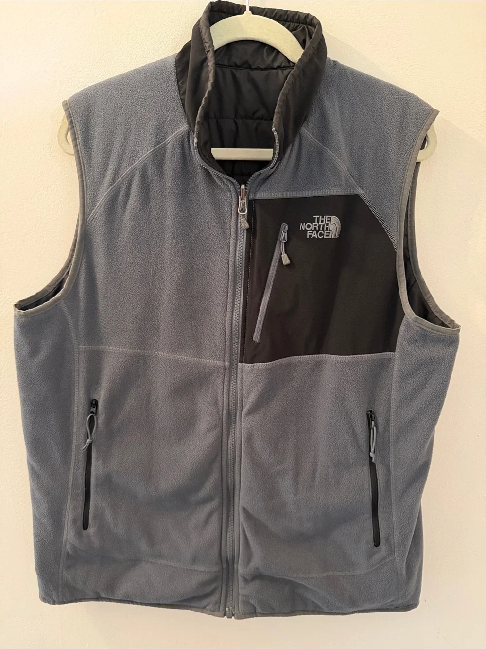 The North Face Men's Quilted Reversible Vest - Black/ Light Charcoal Gray